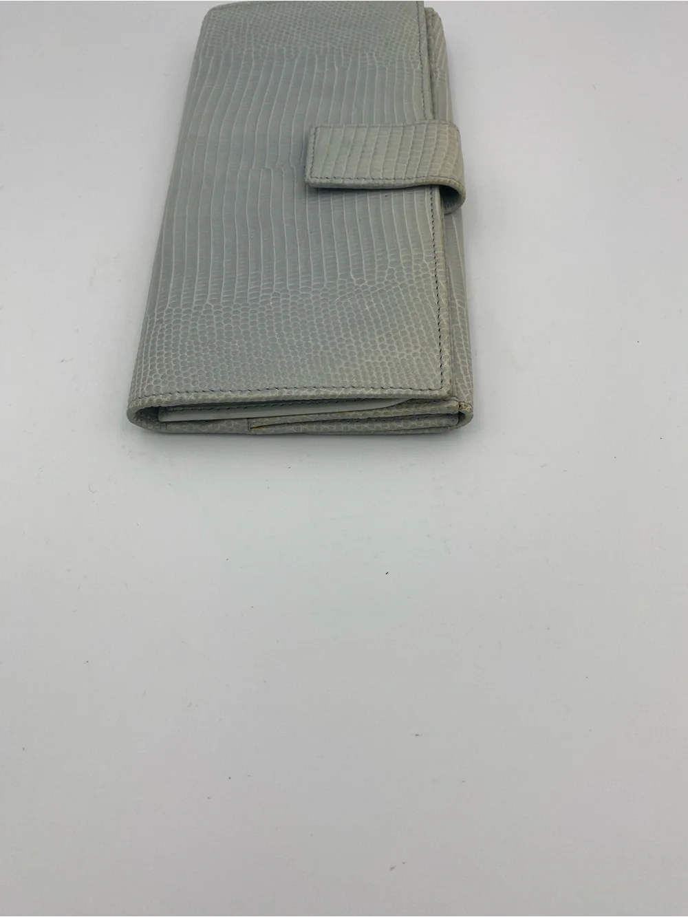 Gucci Pale Gray Lizard-Embossed Leather Wallet with Gold Bar vintage